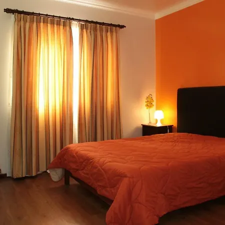 Residencial Stª Joana Гостевой дом 3*